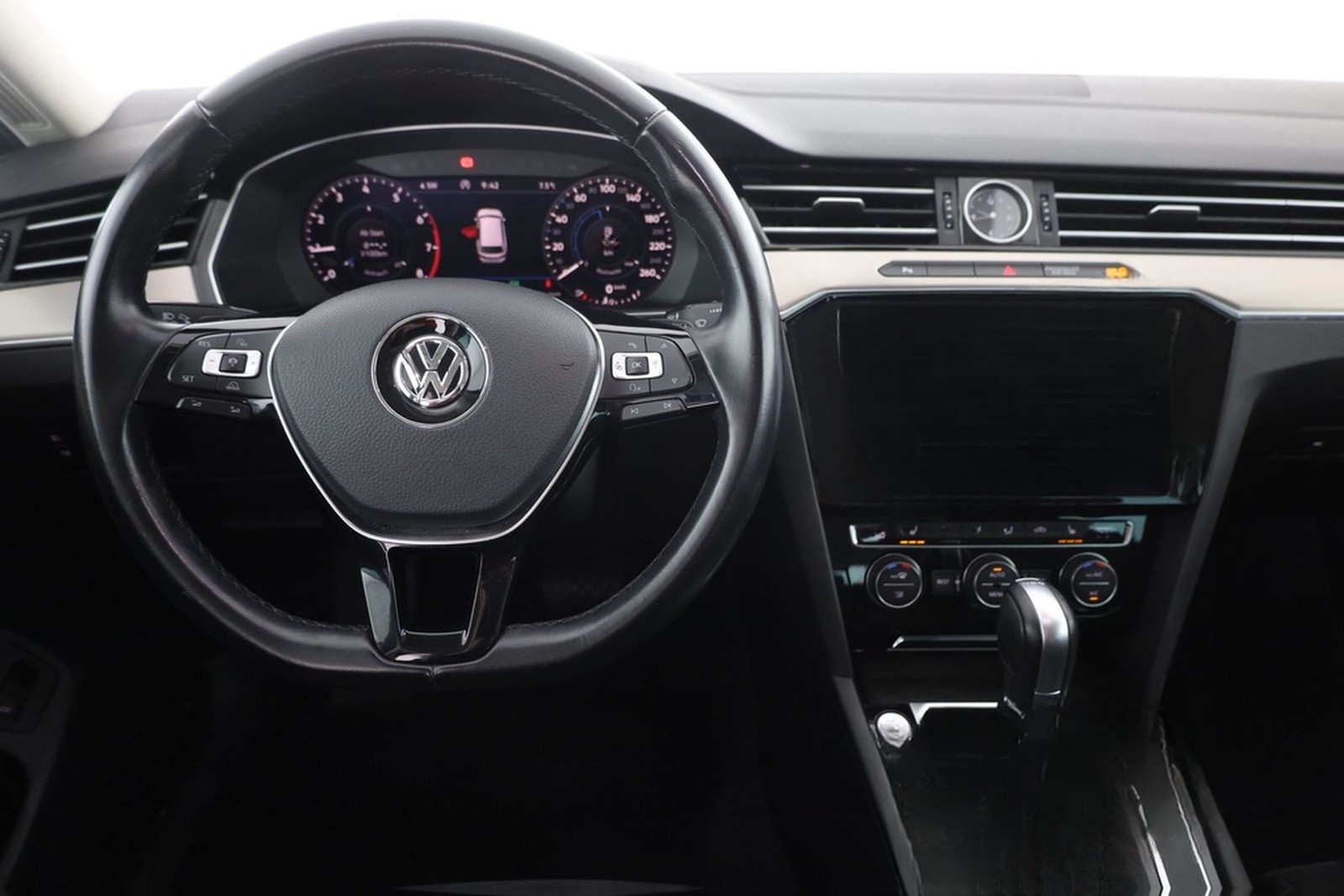 Volkswagen Passat Variant 1.8 TSI DSG Highline LED ACC AHK foto 10