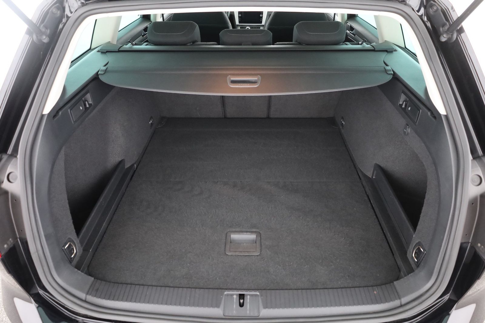 Volkswagen Passat Variant 1.5 TSI Comfortline Navi ACC PDC foto 25