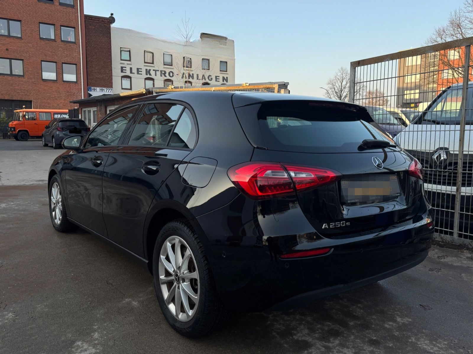 Mercedes-Benz A 250e*1.Hand*Scheckheft*CarPlay*NAVI*Parkpilot* foto 7