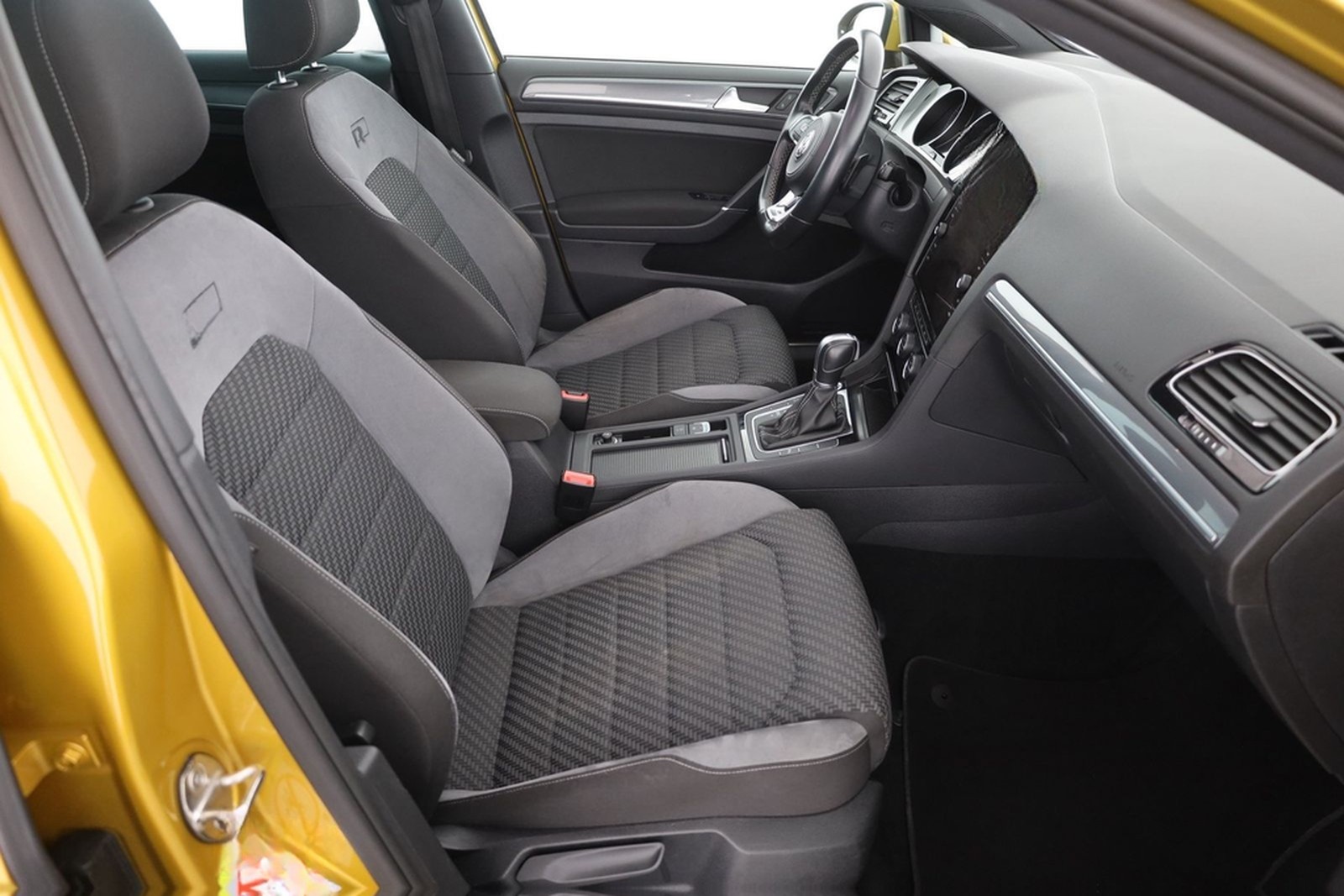 Volkswagen Golf VII 1.5 TSI DSG R-Line LED Navi Panorama foto 23
