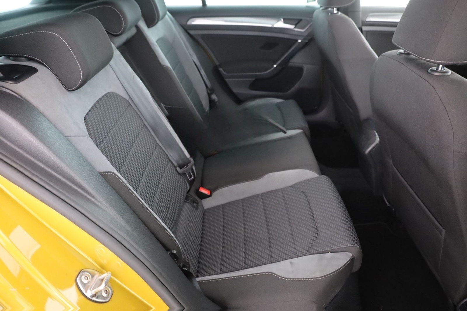 Volkswagen Golf VII 1.5 TSI DSG R-Line LED Navi Panorama foto 24