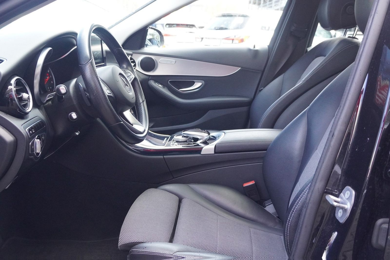 Mercedes-Benz C180 Avantgarde LED Navi Sitzheizung Schiebedach foto 26