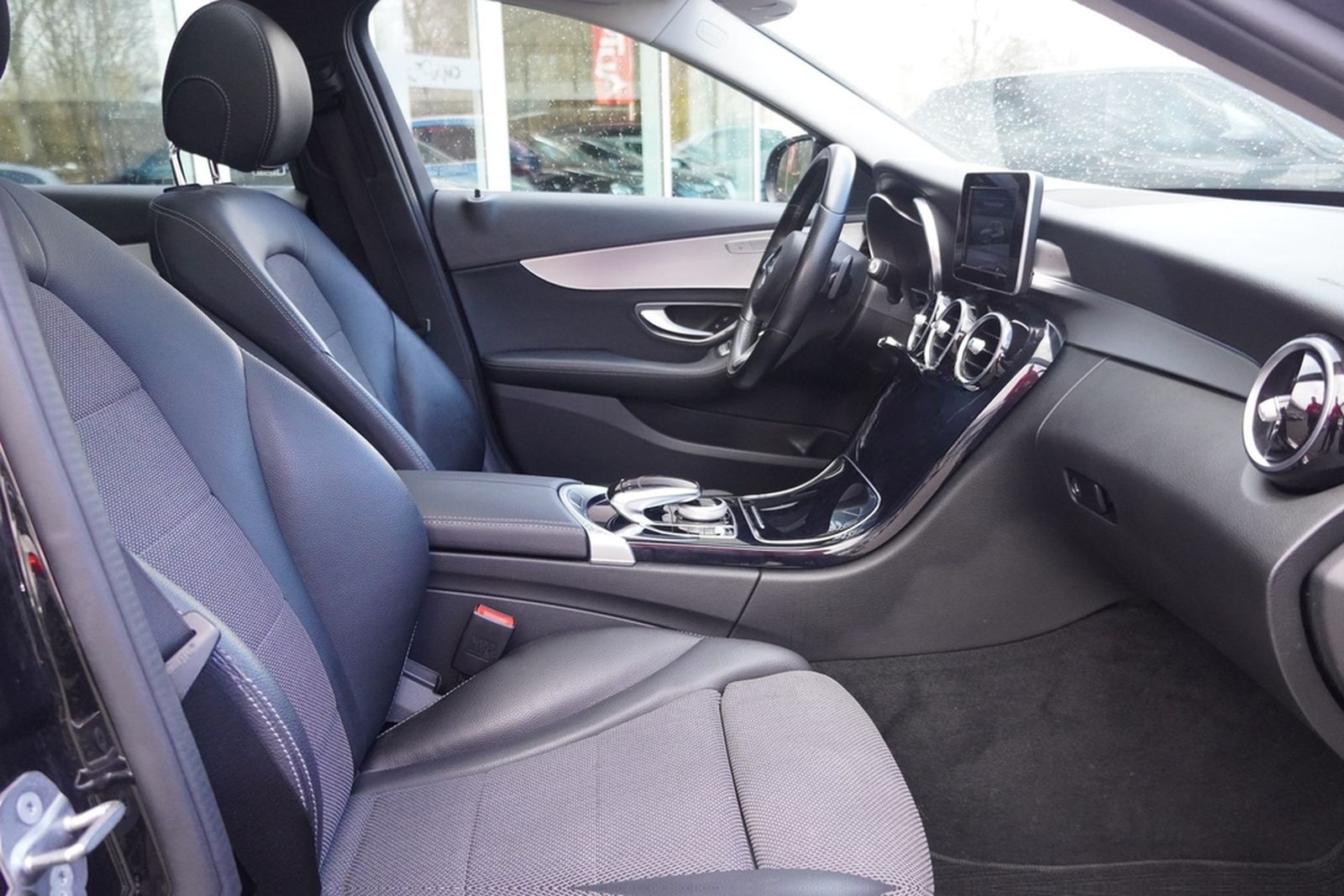 Mercedes-Benz C180 Avantgarde LED Navi Sitzheizung Schiebedach foto 27