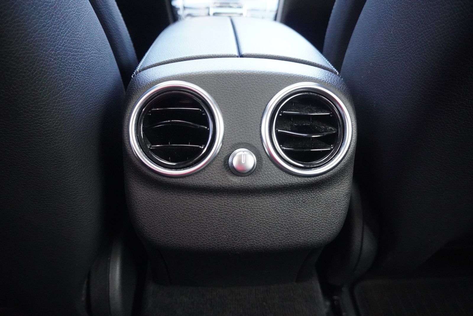 Mercedes-Benz C180 Avantgarde LED Navi Sitzheizung Schiebedach foto 30