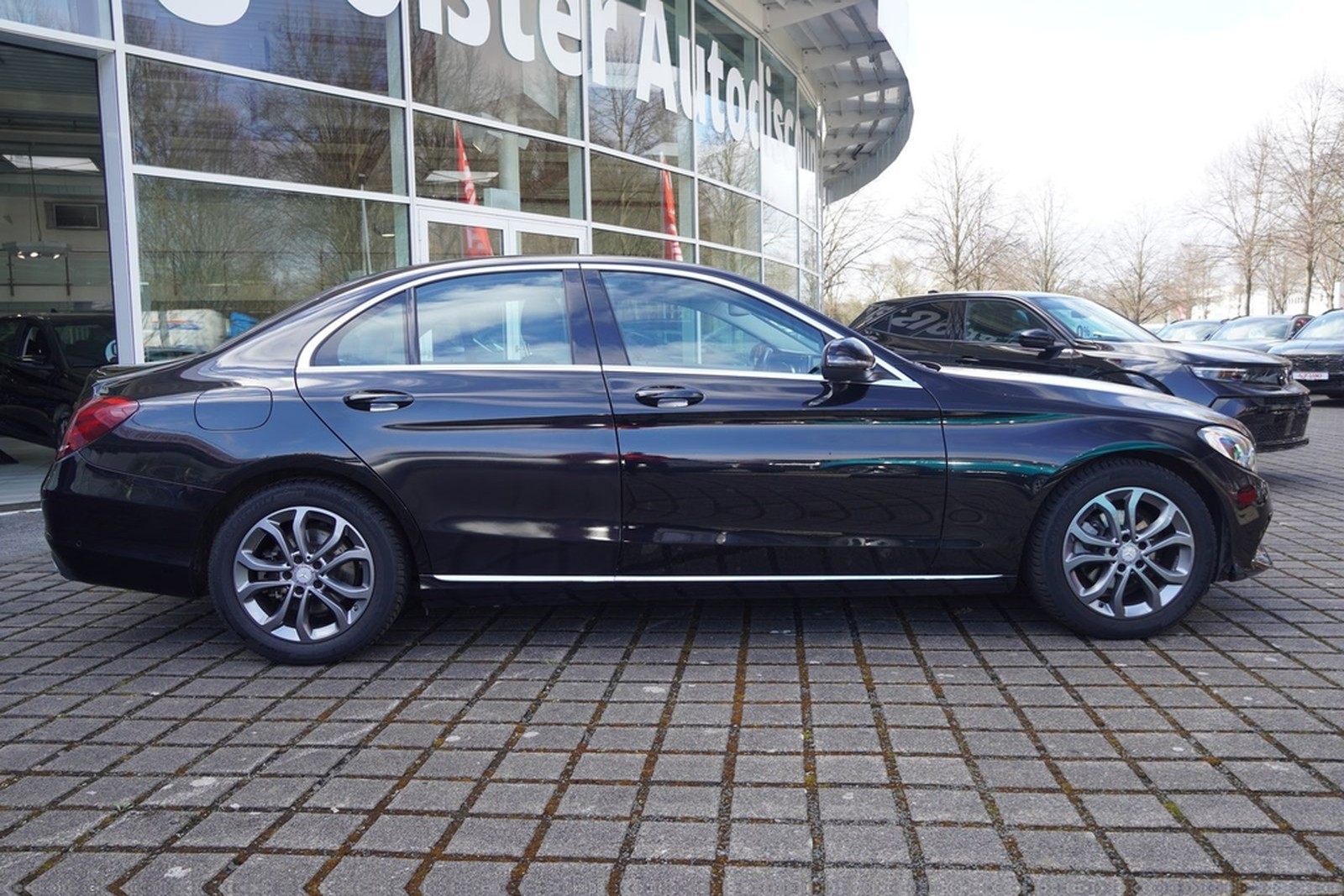 Mercedes-Benz C180 Avantgarde LED Navi Sitzheizung Schiebedach foto 6