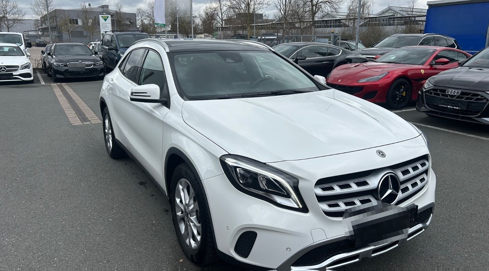 Mercedes-Benz GLA 180 / PANO/LED/KAM foto 3