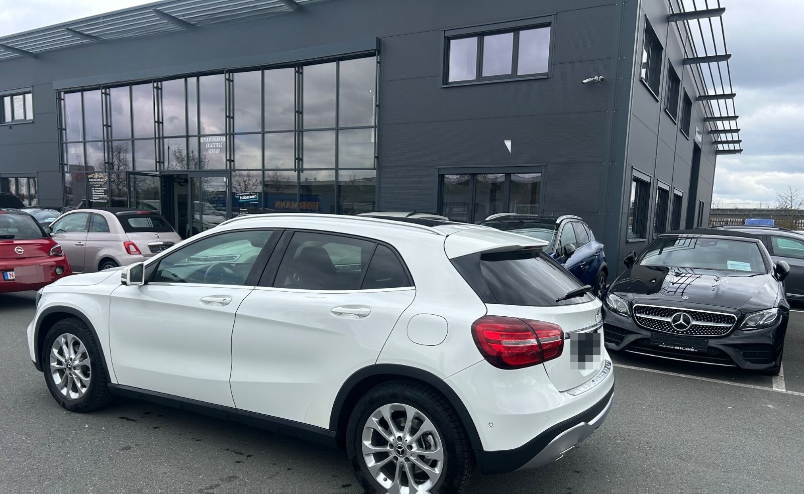Mercedes-Benz GLA 180 / PANO/LED/KAM foto 6