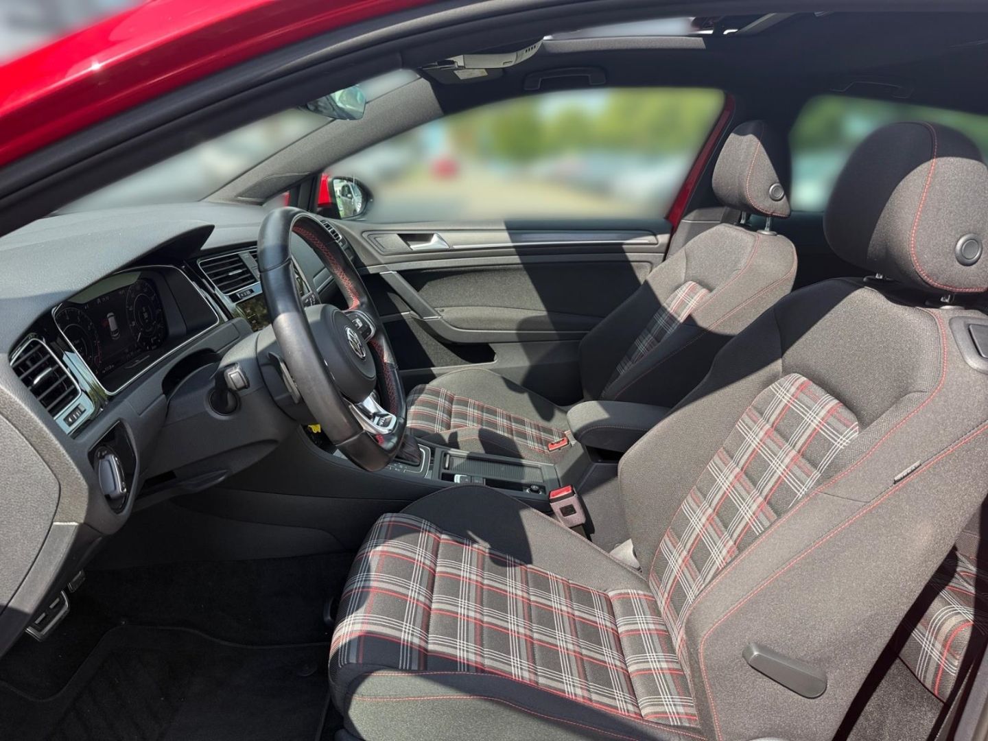 Volkswagen Golf GTI VII 2.0 TSI DSG Navi,Klima,Schiebedach, foto 8