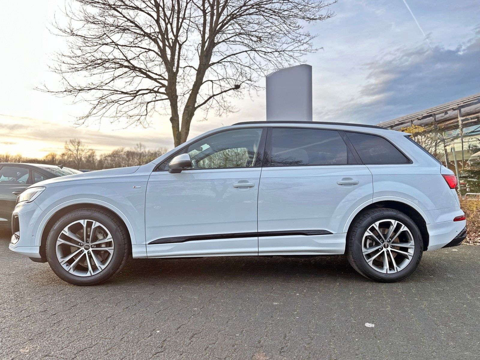 Audi Q7 55TFSI qu S LINE BLACK HUD PANO AHK 7-SITZER foto 5