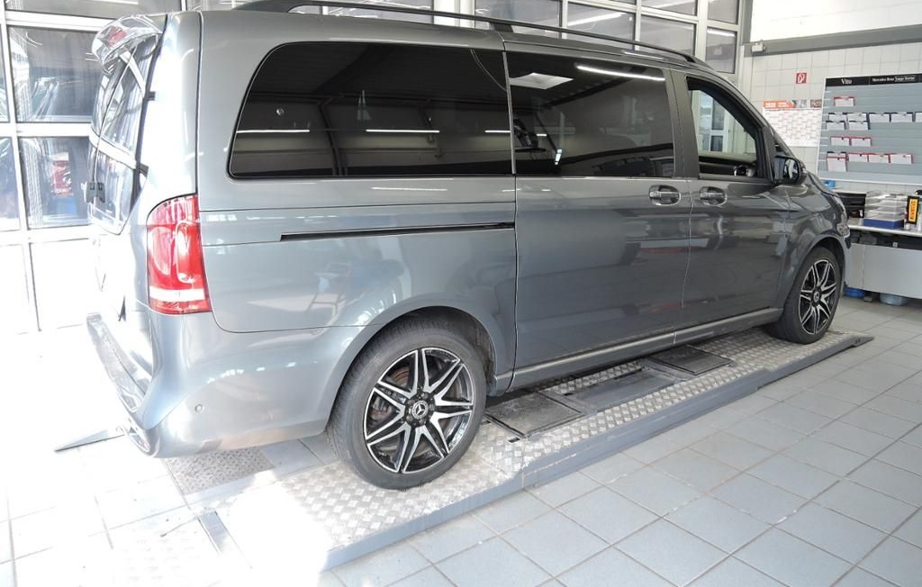 Mercedes-Benz V 250 d Edition AMG 4 Matic AMG+Burm+Night+LED foto 2