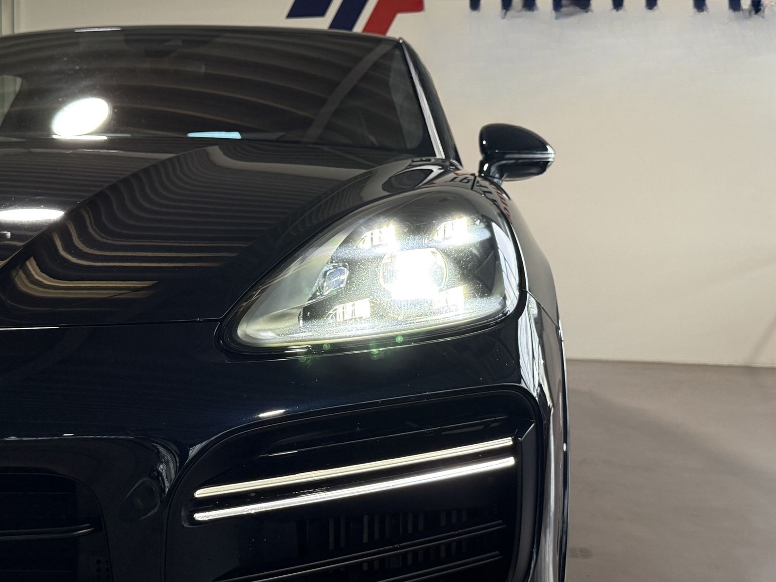 Porsche Cayenne Turbo Coupe Leichtbau-Paket Matrix InnoD foto 12