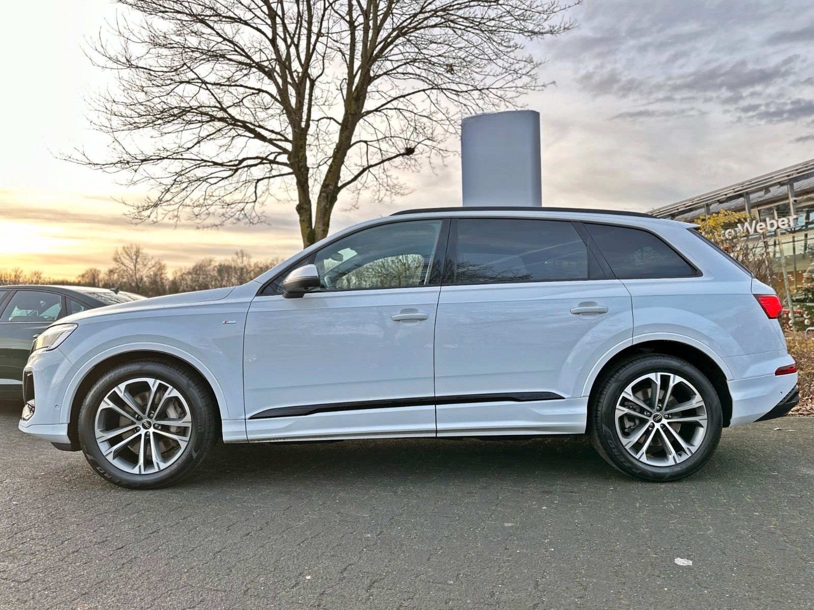 Audi Q7 55TFSI qu S LINE BLACK HUD AHK PANO 7-SITZER foto 5