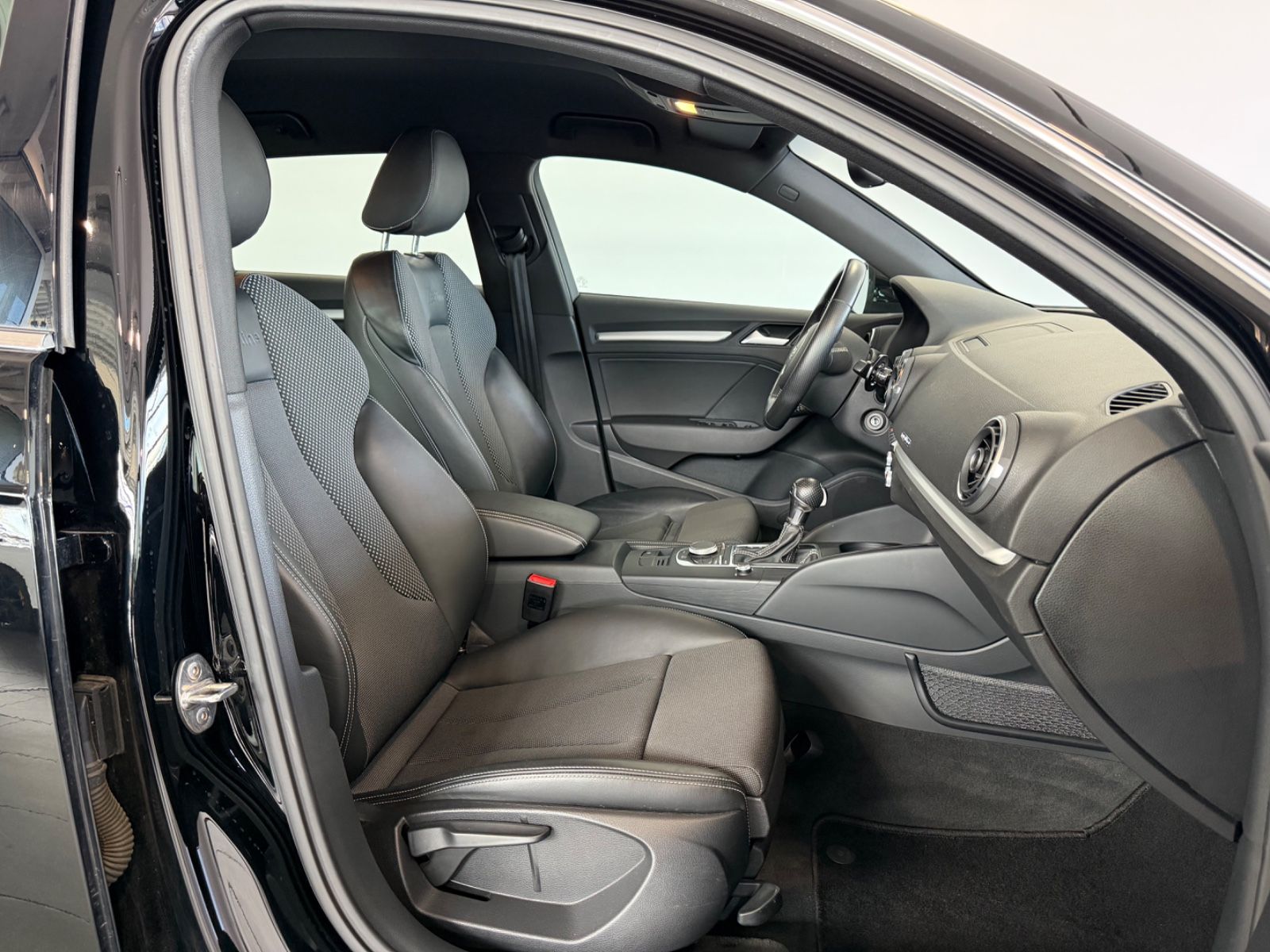 Audi A3 S-LINE/QUATTRO/ACC/SOUND/TOTWINKEL/SPURASSIST foto 15