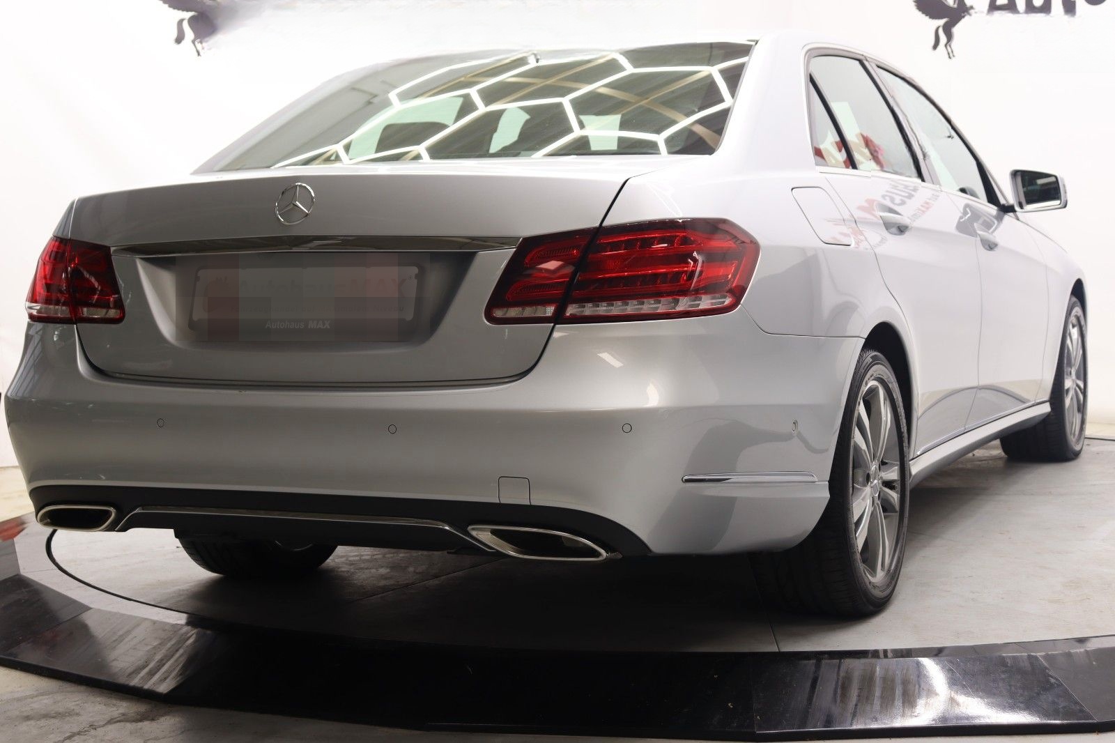 Mercedes-Benz E 200 BlueTec~LED High Int.~SZH~Memory~Navi~Temp foto 2