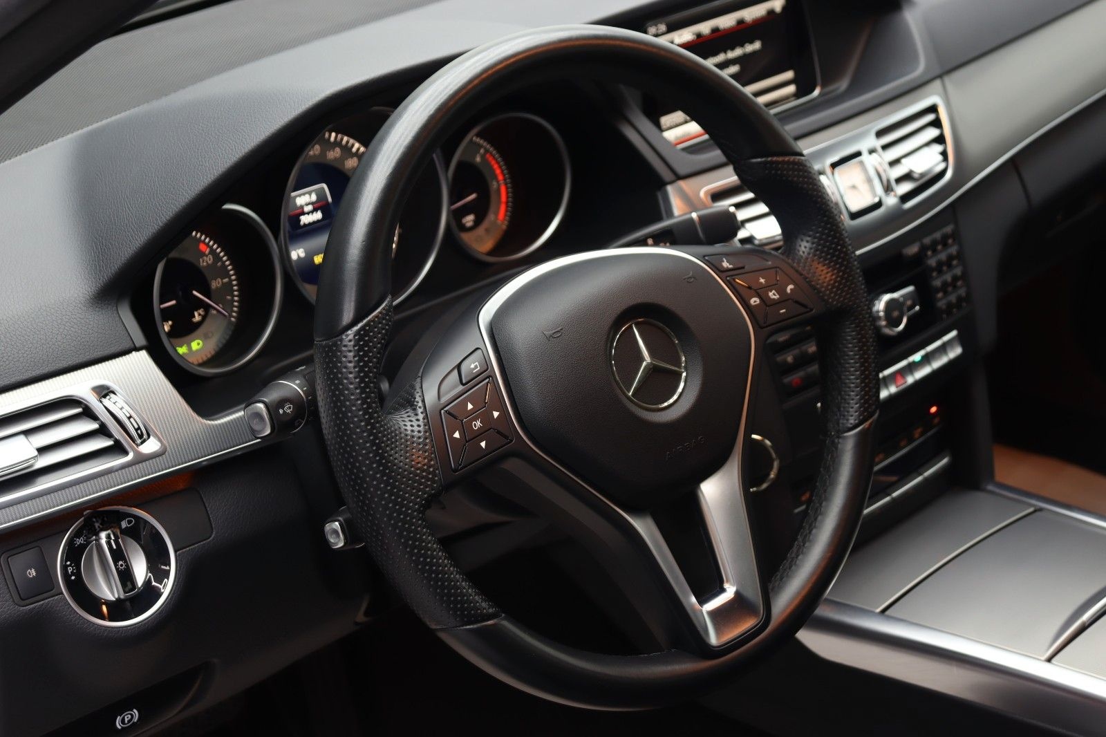 Mercedes-Benz E 200 BlueTec~LED High Int.~SZH~Memory~Navi~Temp foto 17