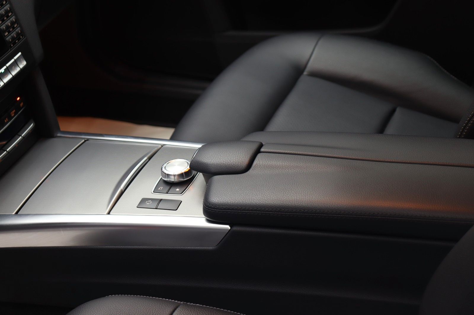 Mercedes-Benz E 200 BlueTec~LED High Int.~SZH~Memory~Navi~Temp foto 25