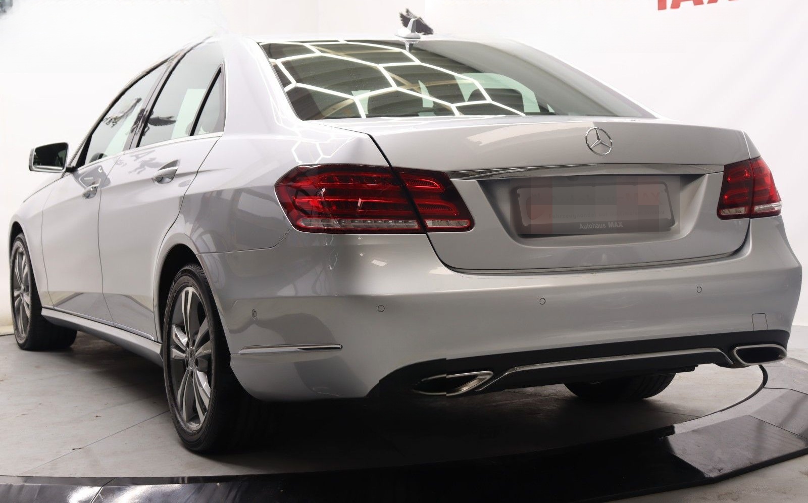 Mercedes-Benz E 200 BlueTec~LED High Int.~SZH~Memory~Navi~Temp foto 4