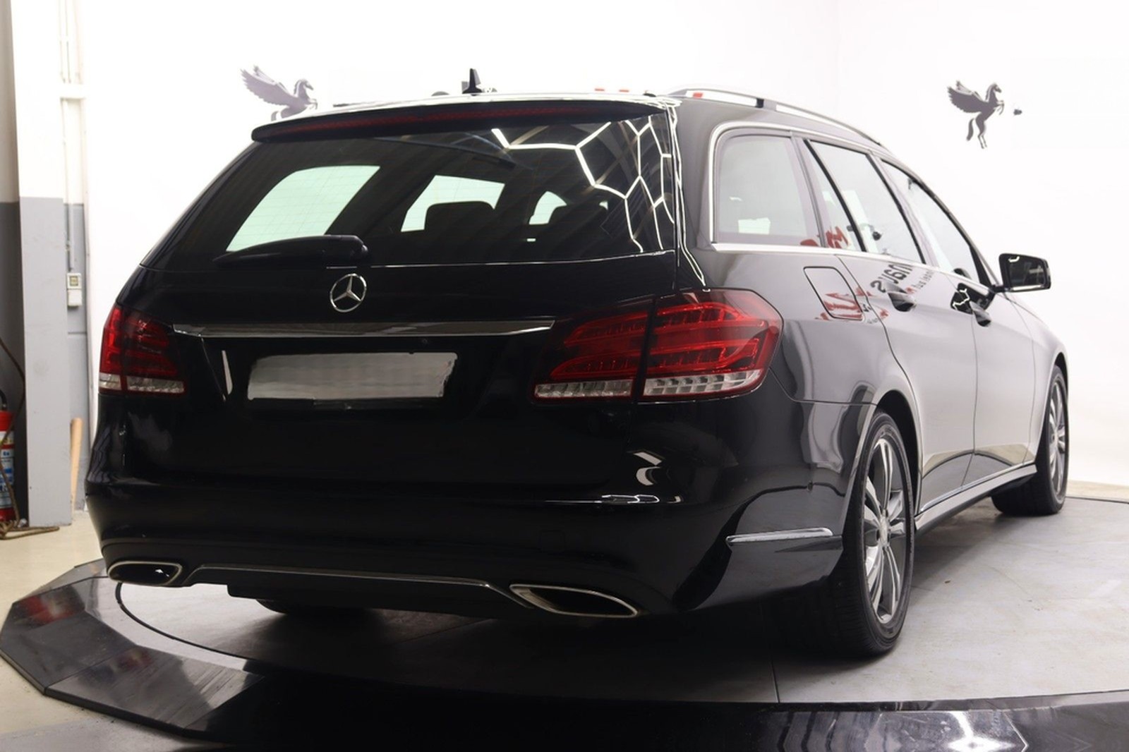 Mercedes-Benz E 200 CGI BlueEfficiency Avantgarde~SZH~Kam~StHz foto 2