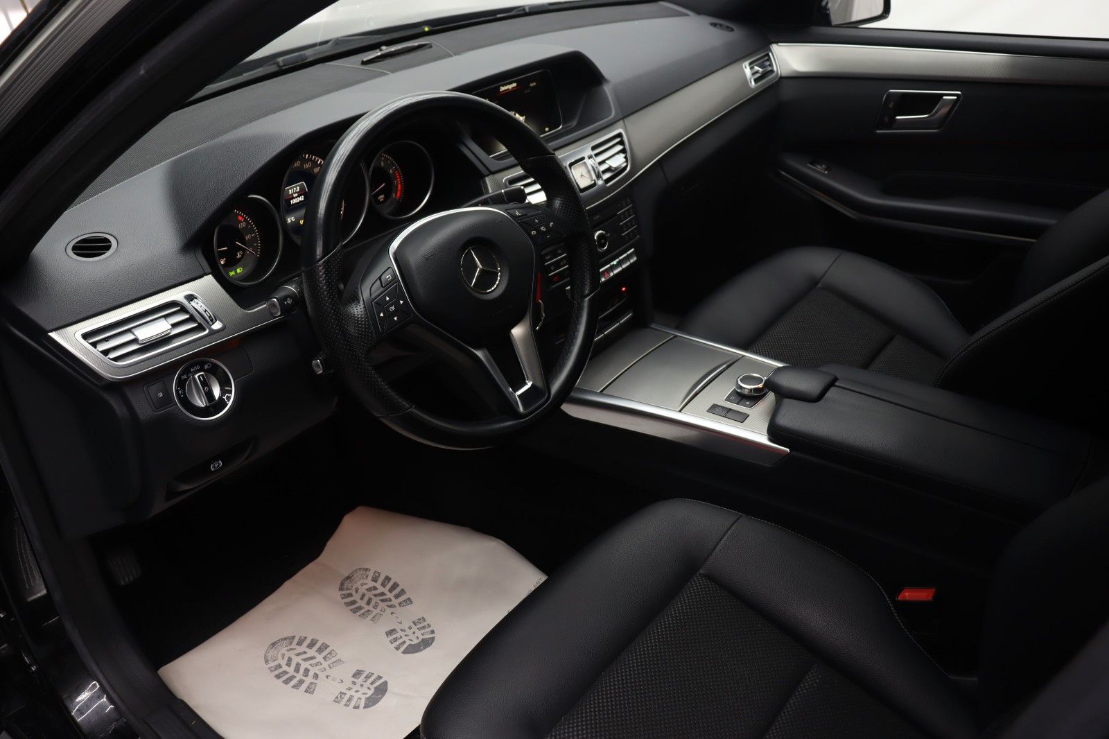 Mercedes-Benz E 200 CGI BlueEfficiency Avantgarde~SZH~Kam~StHz foto 18