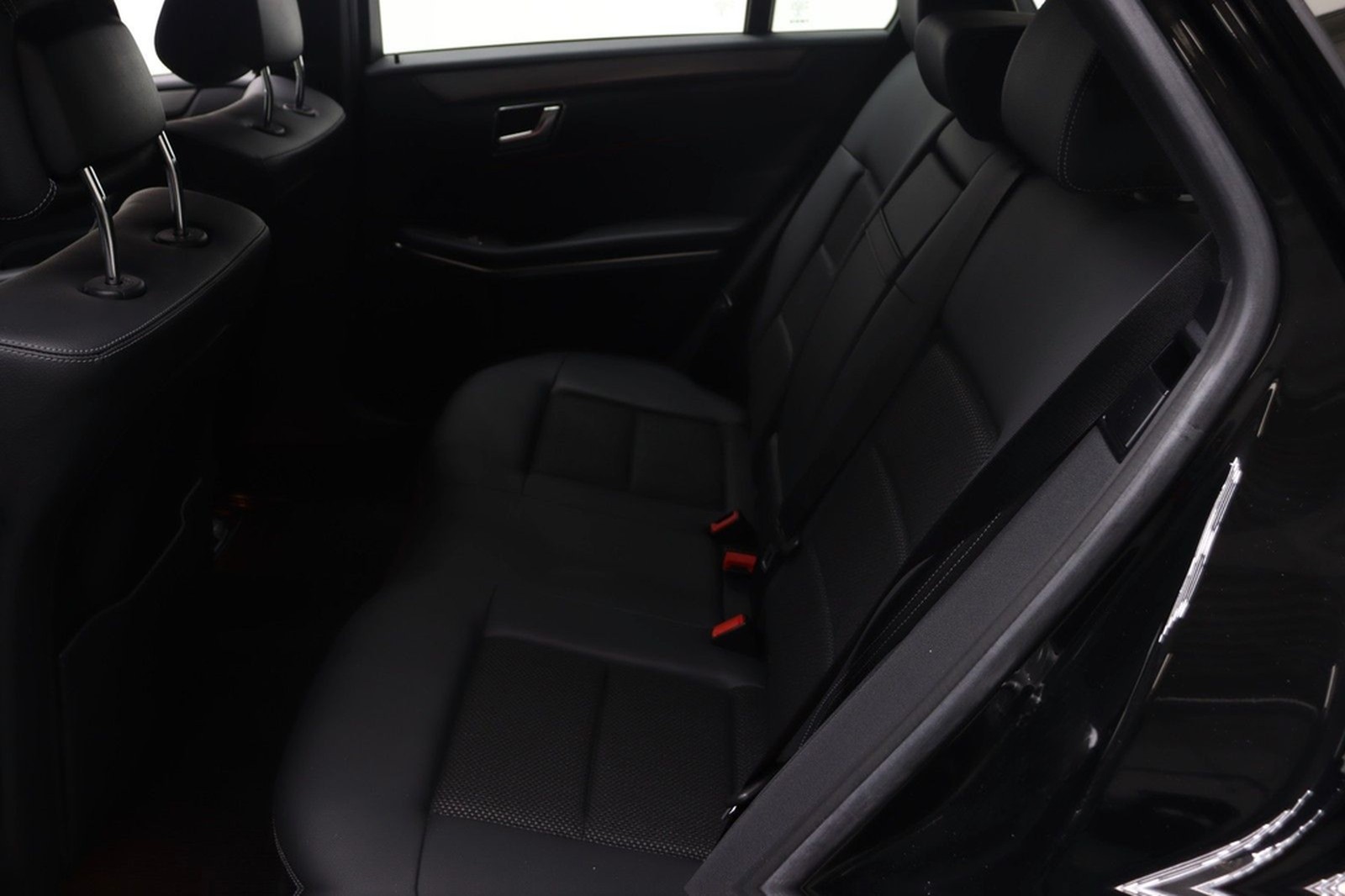 Mercedes-Benz E 200 CGI BlueEfficiency Avantgarde~SZH~Kam~StHz foto 22