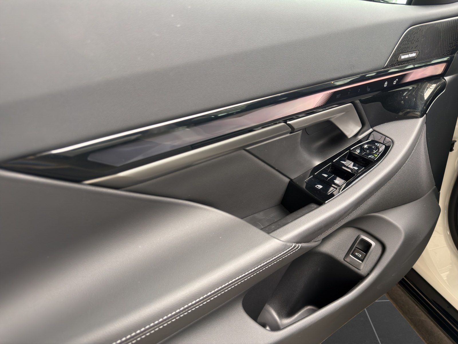 BMW 540d xDrive M Sport Pro /Ic.Glow/LCPro/HK-Sound/ foto 10