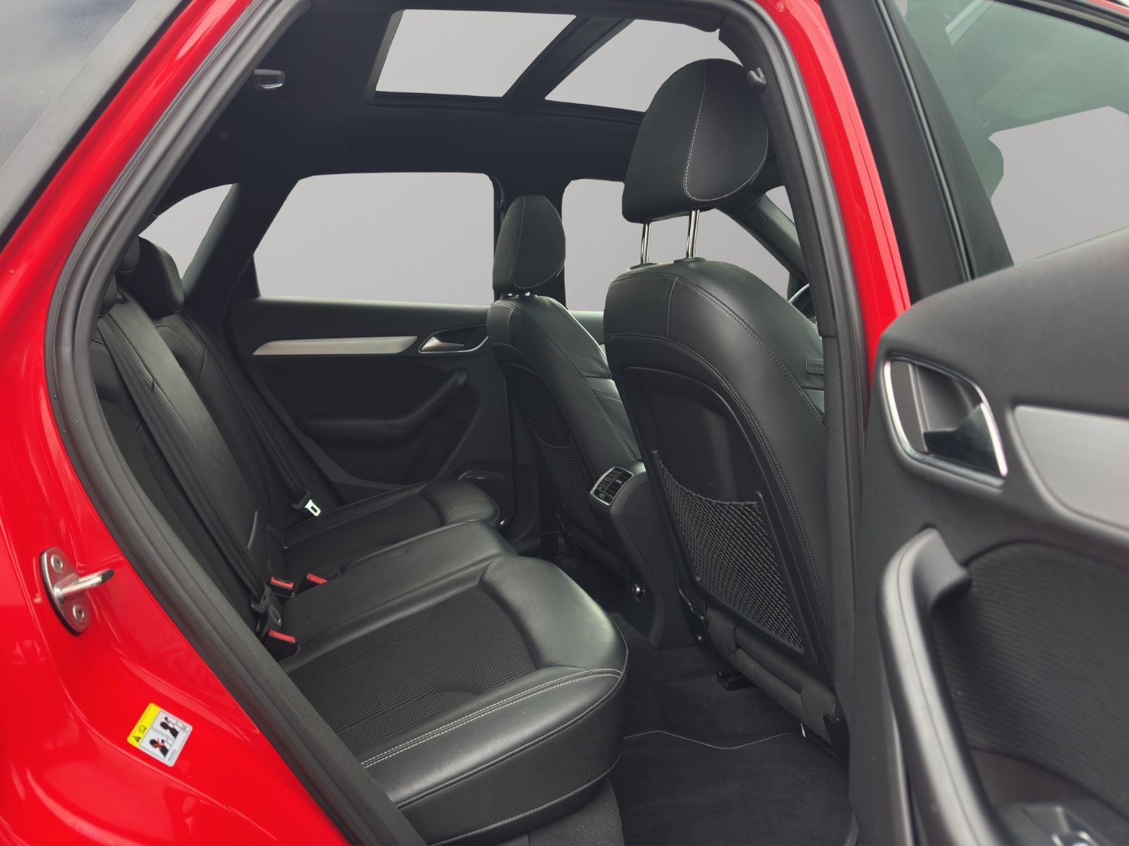 Audi Q3 2x S-Line quattro*Pano*LED*BOSE*AHK*Side*Lane foto 14