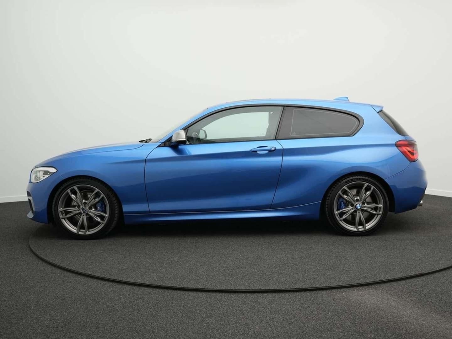 BMW M135i SHADOW 18Z./LED-AD/eGSD/KAM./HiFi/e-SITZE foto 7
