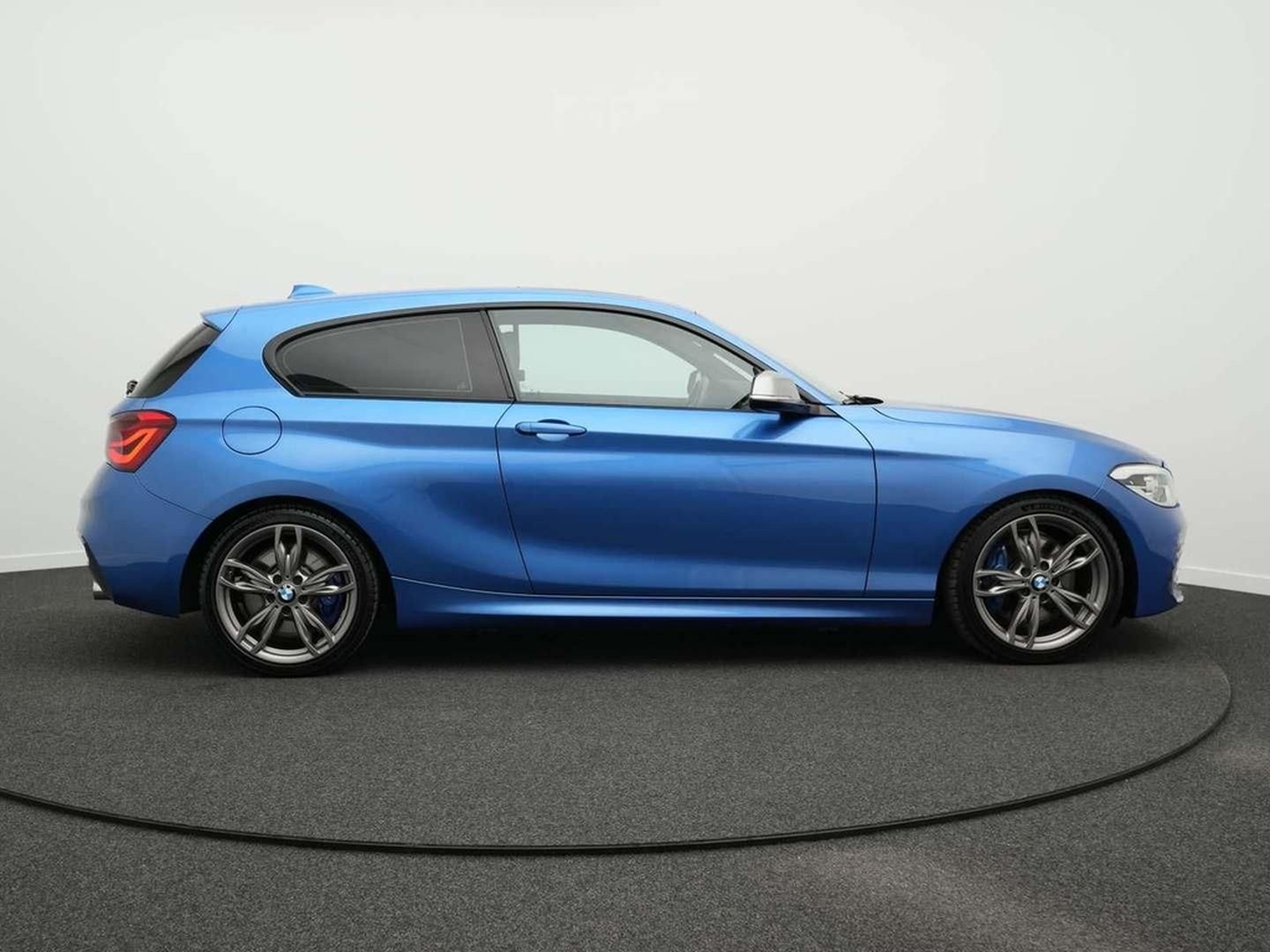 BMW M135i SHADOW 18Z./LED-AD/eGSD/KAM./HiFi/e-SITZE foto 9