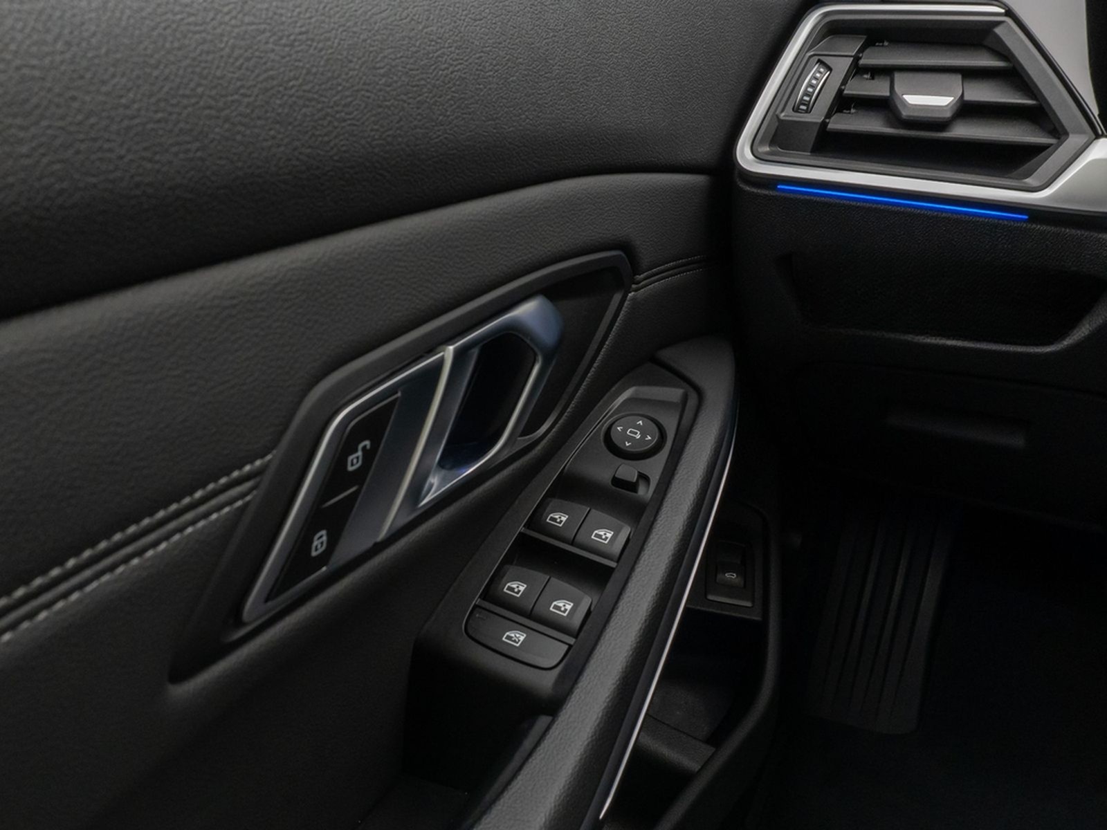 BMW 330i Panorama Komfort Leder Sportsitz Stop&Go foto 36