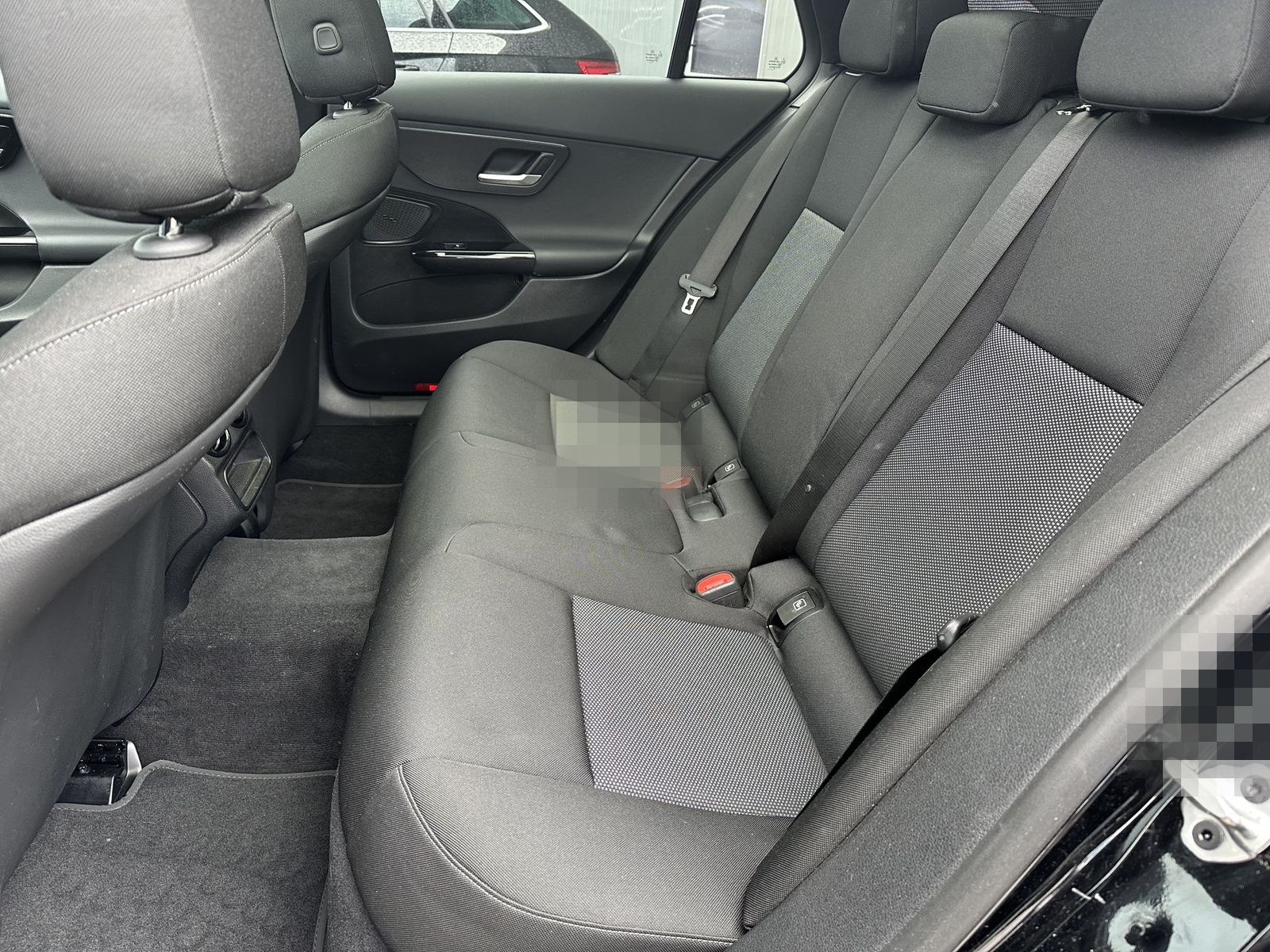 Mercedes-Benz C 180 T Avantgarde NAV+LED+KAM+PANO+AHK+VCOCKPIT foto 11