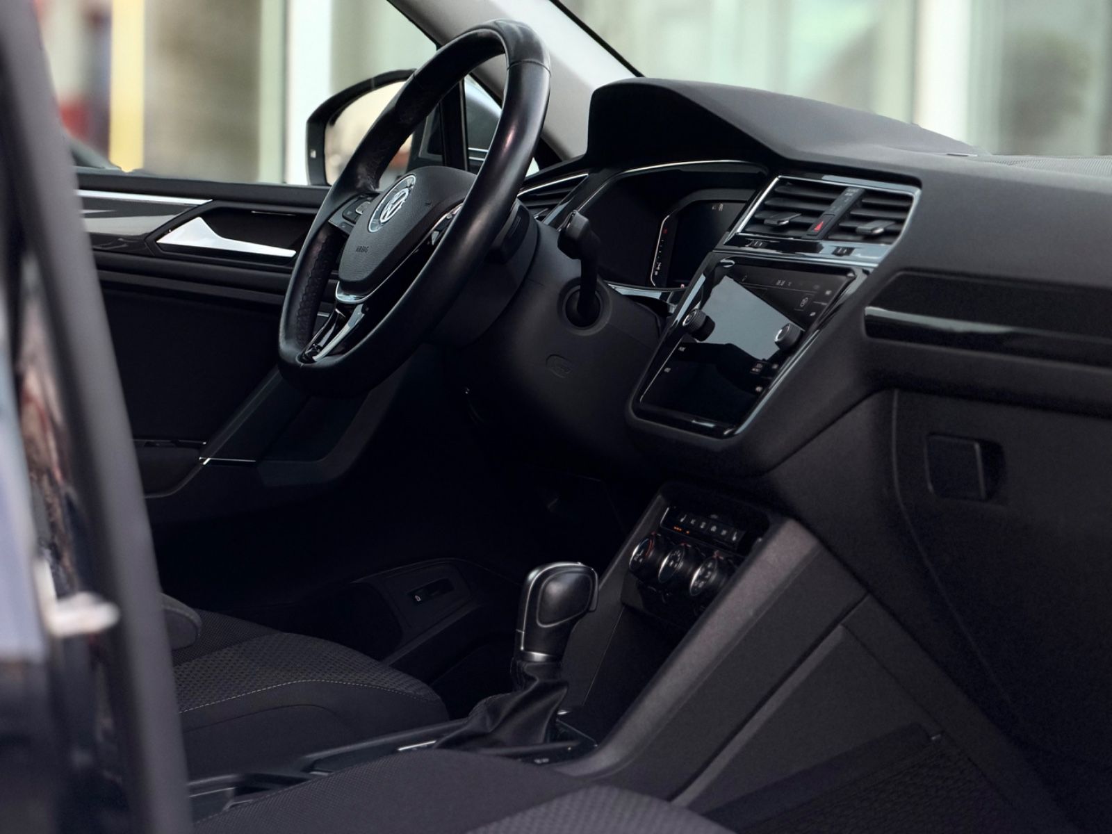Volkswagen Tiguan Allspace Comfortline 7-Sitzer*Kam*Ahk*Shz foto 16