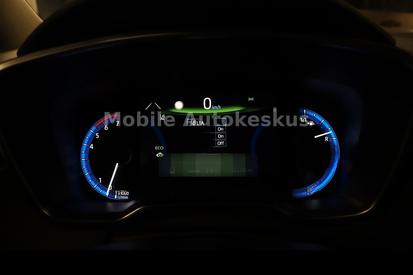 Toyota Corolla Hybrid foto 16