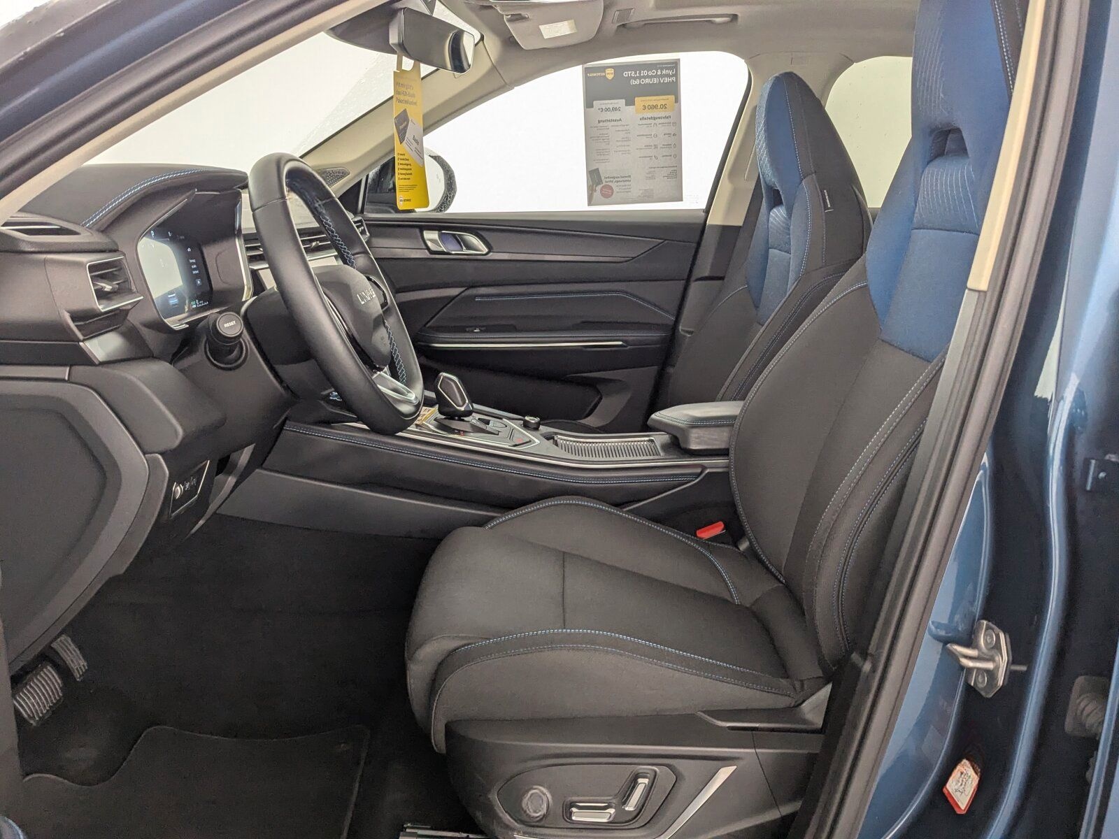 Lynk&Co 01 1,5TD MHEV (EURO 6d) LED+NAVI+ACC+PANO+ foto 16