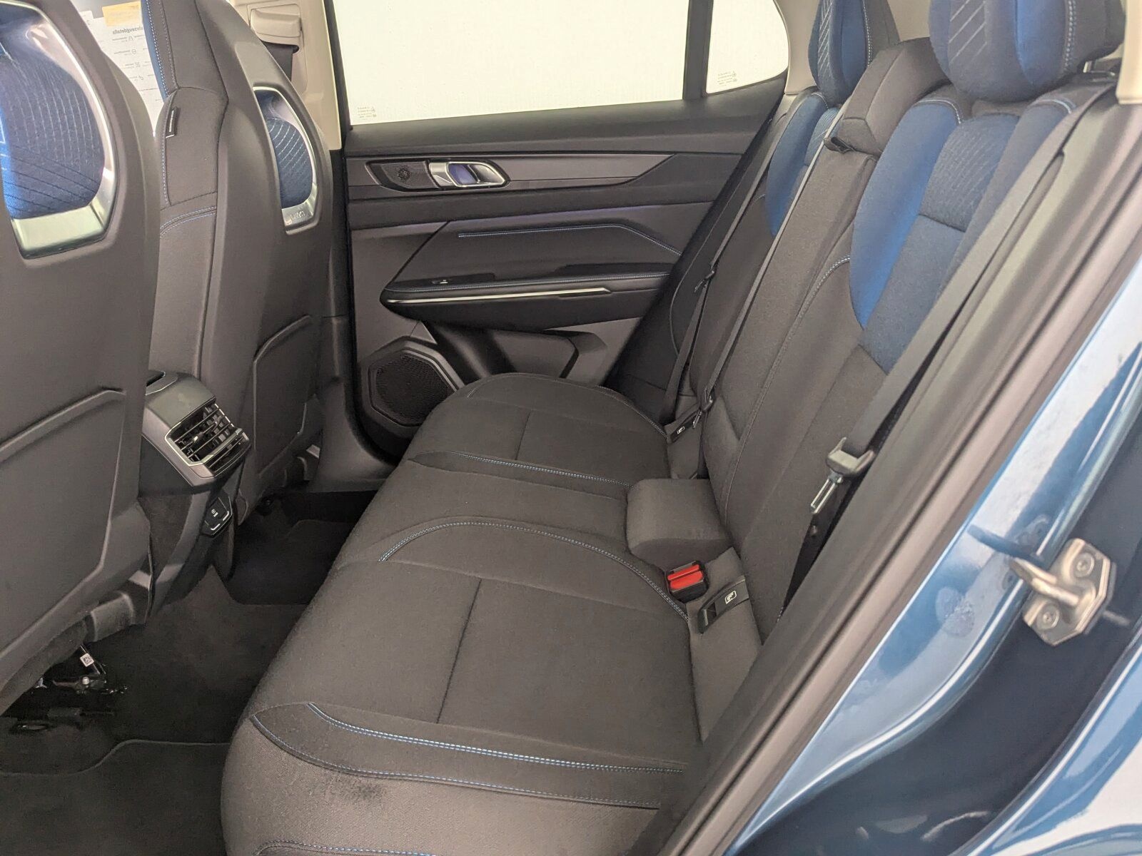 Lynk&Co 01 1,5TD MHEV (EURO 6d) LED+NAVI+ACC+PANO+ foto 17