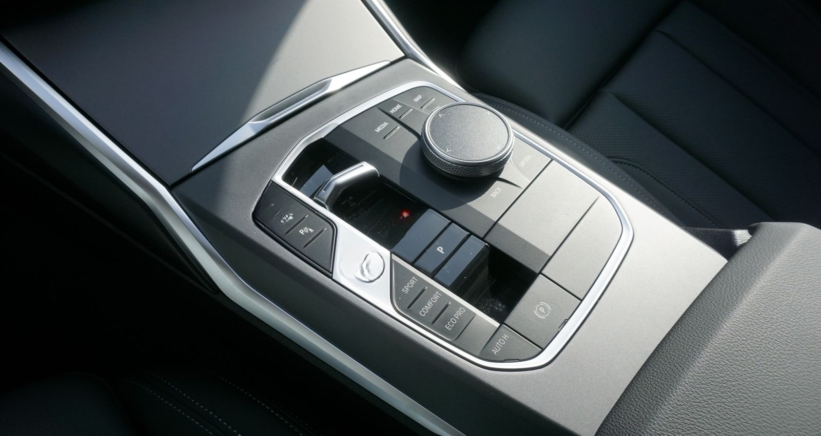 BMW 320d xDrive Touring Head-Up DAB LED RFK Shz foto 23