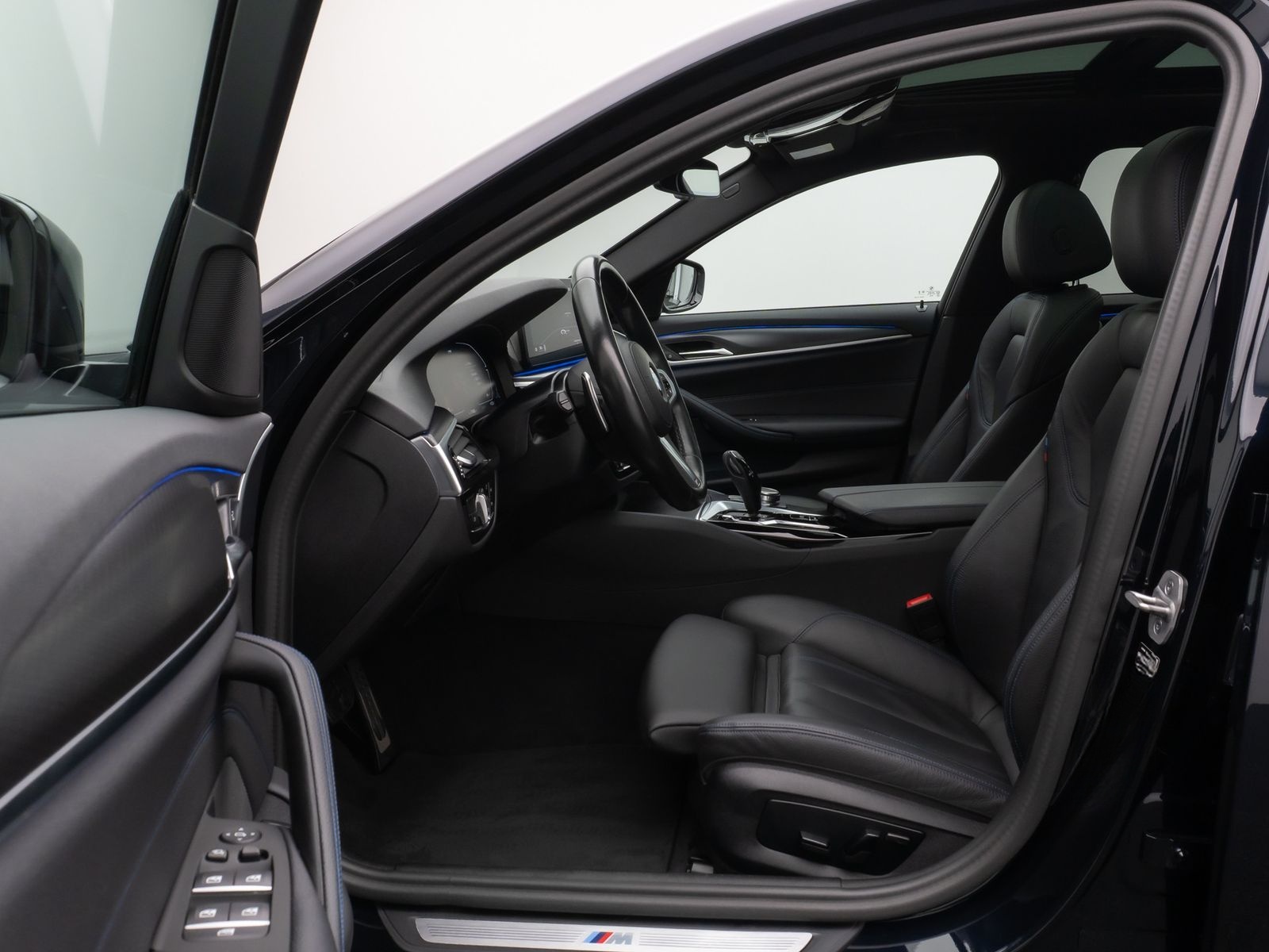 BMW 530d xD M Sport Panorama Kamera HUD HiFi Komfort foto 20