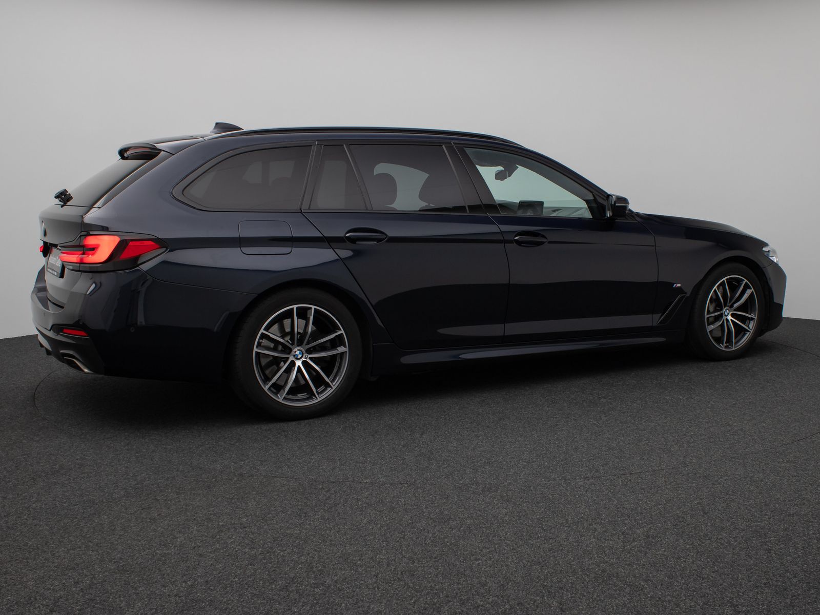 BMW 530d xD M Sport Panorama Kamera HUD HiFi Komfort foto 6