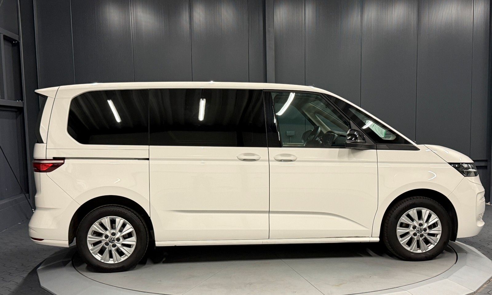 Volkswagen T7 Multivan 2.0 TDI DSG*AHK*KAMERA*NAVI*6-SITZER foto 8