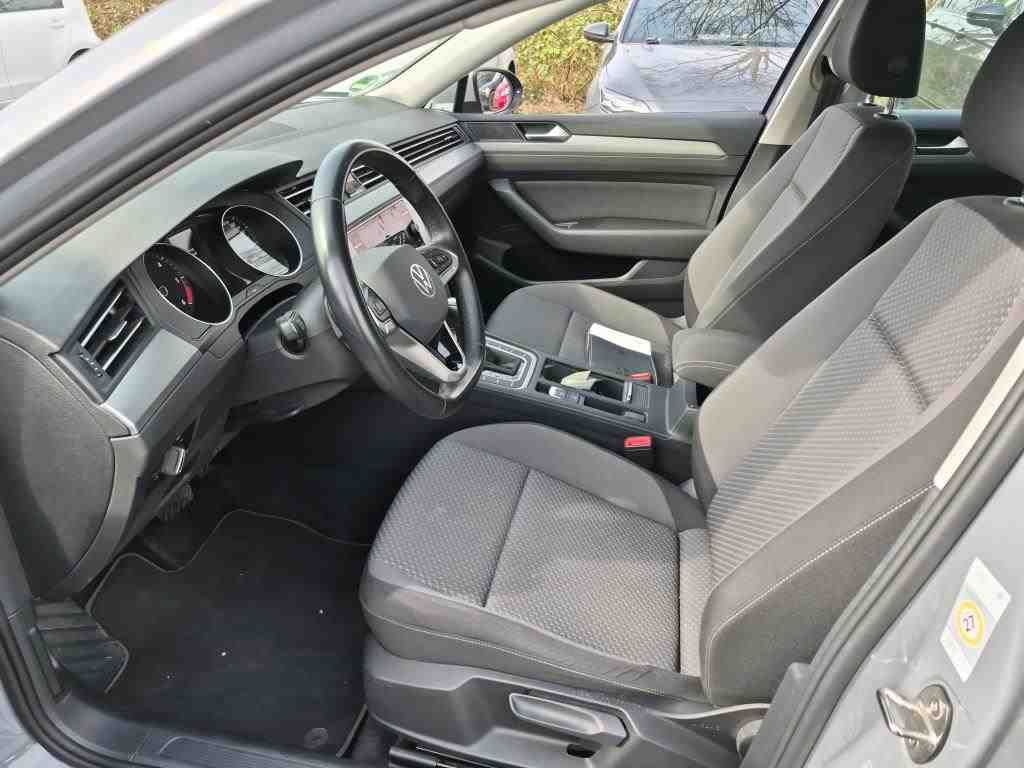 Volkswagen Passat Variant 2.0 TDI DSG CarPlay|ACC|LED|Navi foto 8