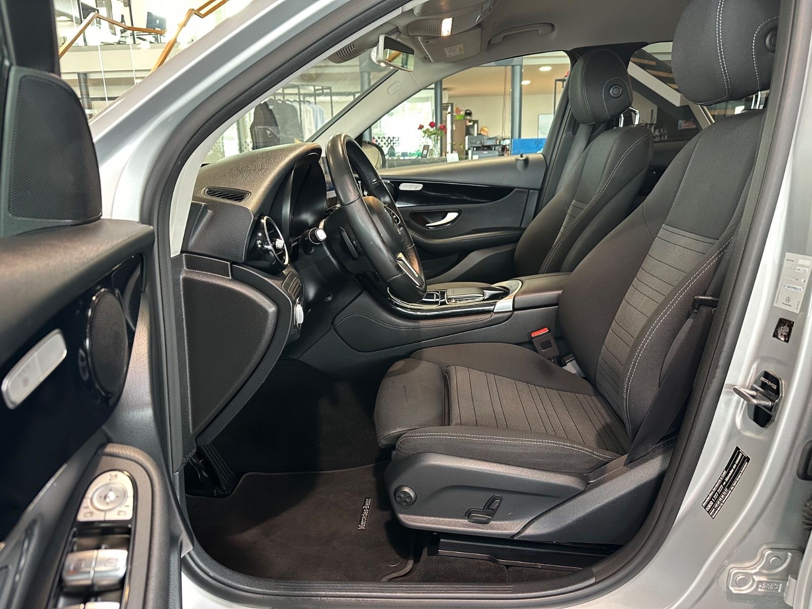 Mercedes-Benz GLC 220 d 4MATIC Aut. Facelift NAV/18LM/LED foto 16