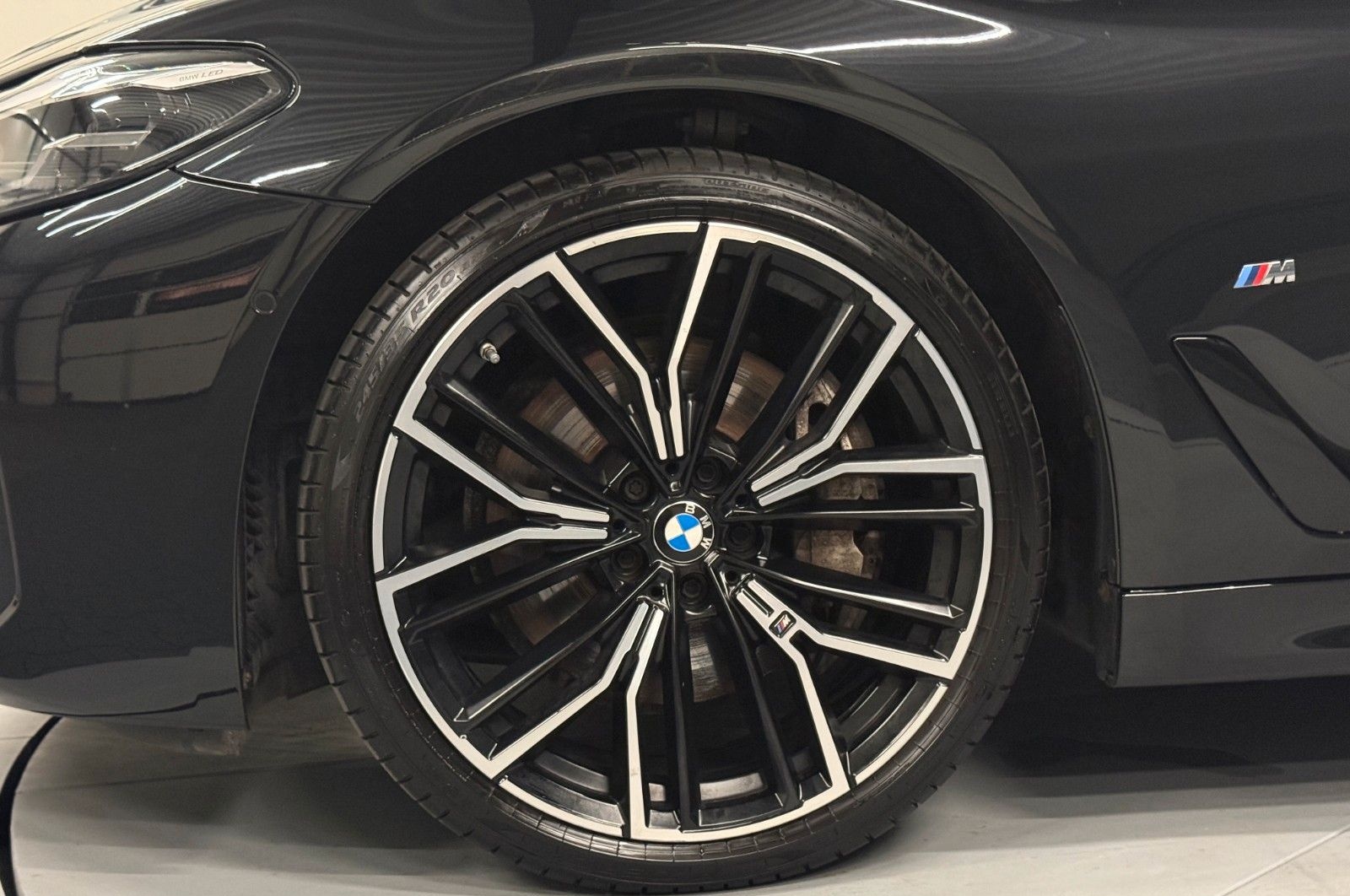 BMW 540d Touring xDrive M-Sport*20Zoll*PANORAMA*HUD* foto 4