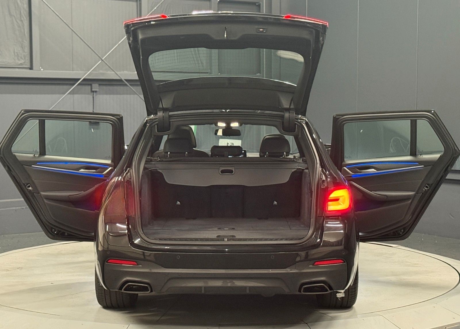 BMW 540d Touring xDrive M-Sport*20Zoll*PANORAMA*HUD* foto 7