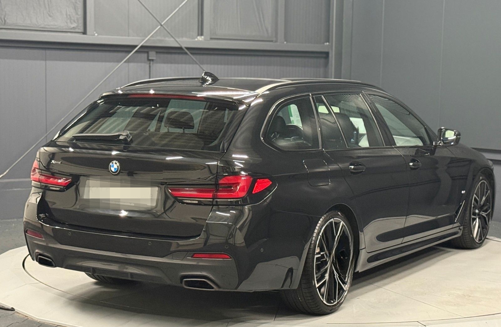 BMW 540d Touring xDrive M-Sport*20Zoll*PANORAMA*HUD* foto 8