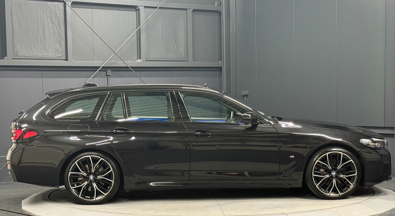 BMW 540d Touring xDrive M-Sport*20Zoll*PANORAMA*HUD* foto 9