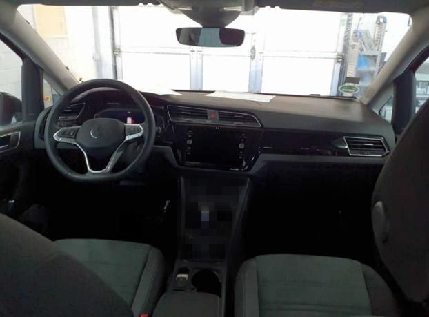 Volkswagen Touran 1.5 TSI Highline DSG AHK/7Sitze/Kamera/Na foto 4