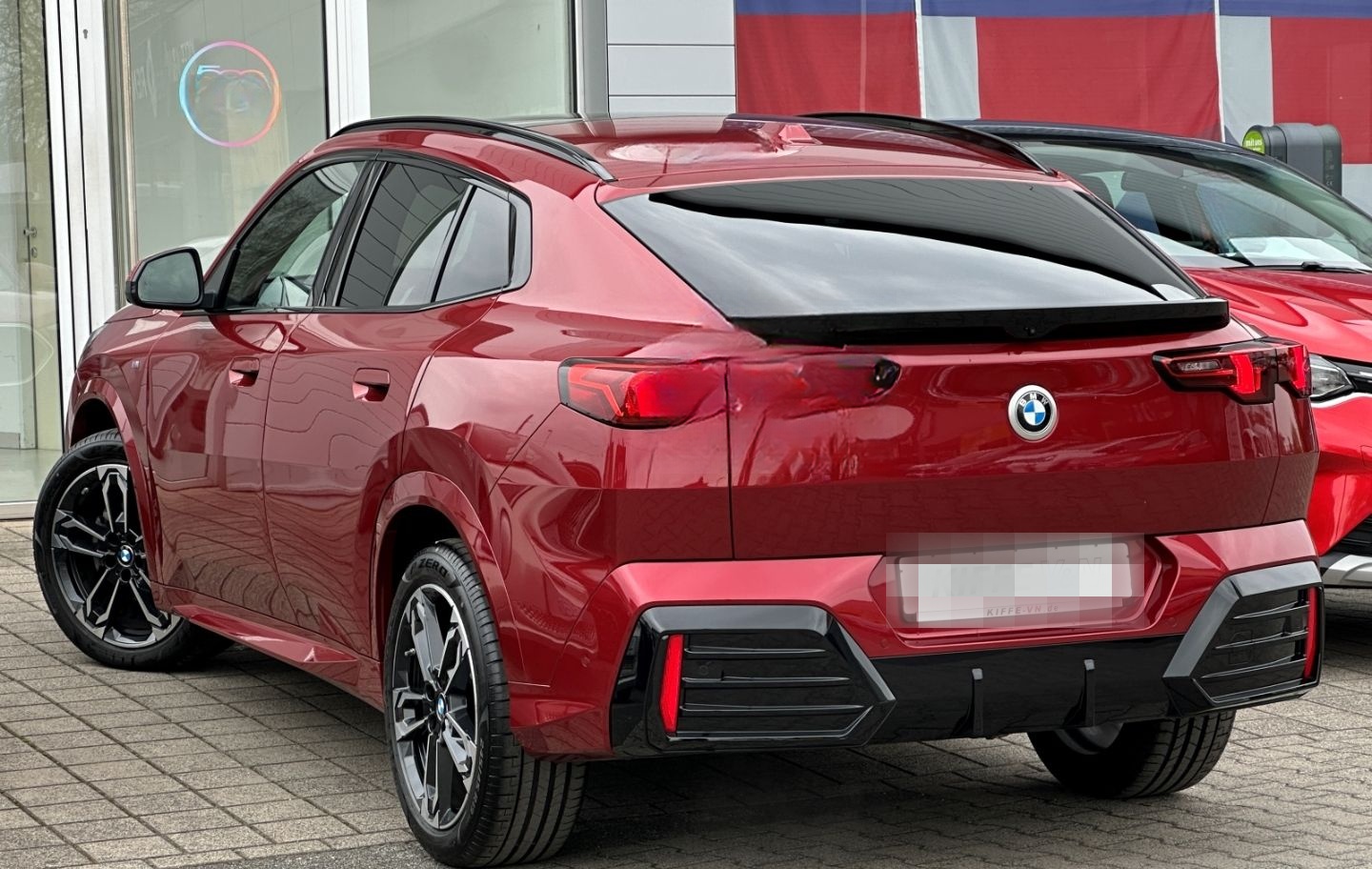 BMW X2 xDrive20d M SPORT M SITZE PANO ICONIC 360 DA+ foto 2