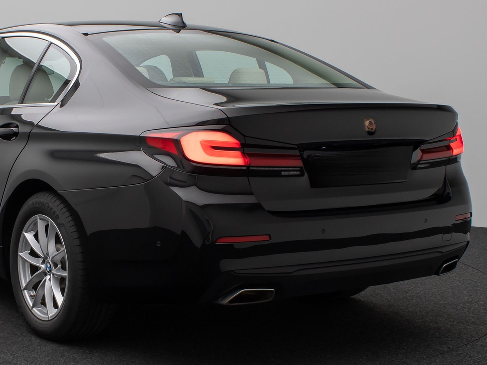 BMW 530i Kamera Glasdach DAB Lenkrhzg Klima-4. Alarm foto 16