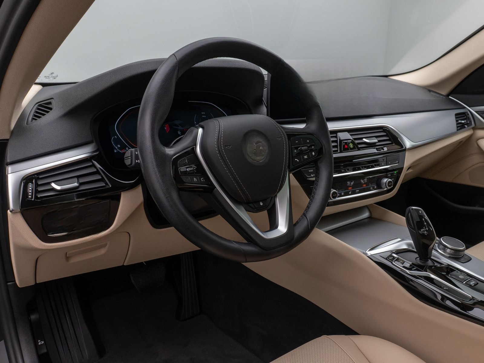 BMW 530i Kamera Glasdach DAB Lenkrhzg Klima-4. Alarm foto 20