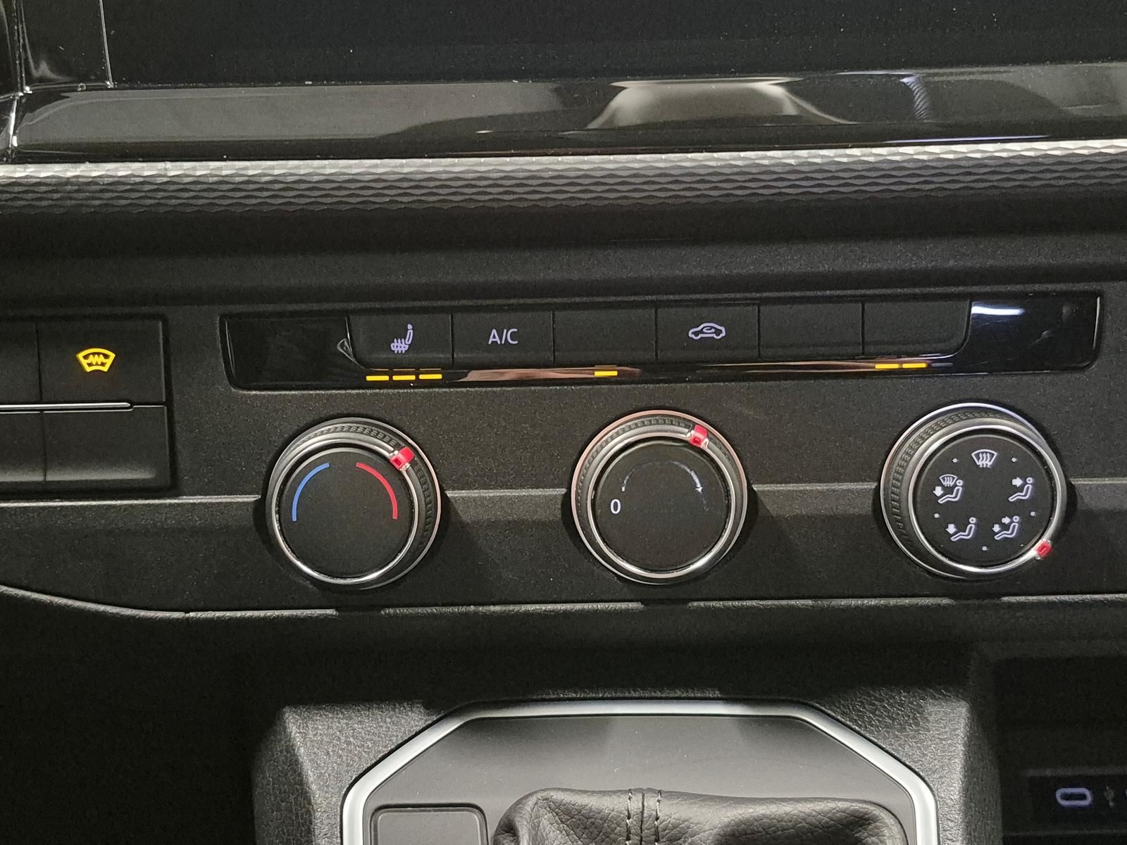 Volkswagen T6.1 Multivan 7-Sitz/LED/Navi/Stdhzg/AHK/SHZ/Kam foto 15