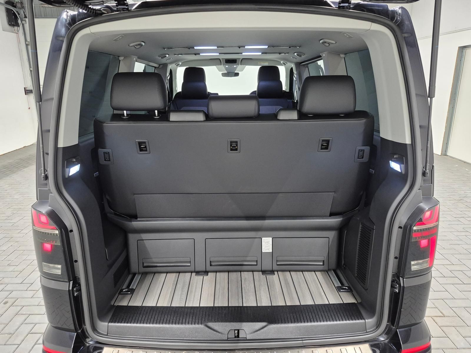 Volkswagen T6.1 Multivan 7-Sitz/LED/Navi/Stdhzg/AHK/SHZ/Kam foto 7